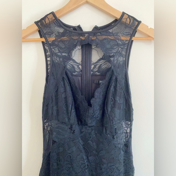 Black GUESS bodycon dresses - Picture 7 of 7